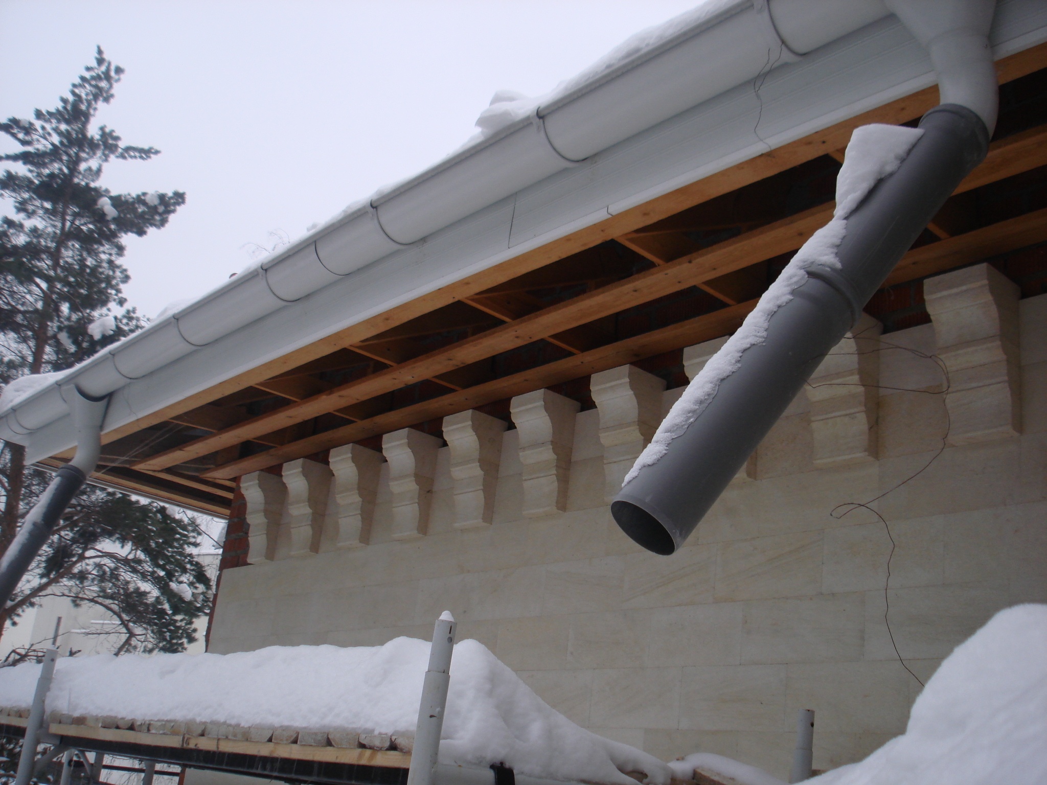 Венчающий карниз