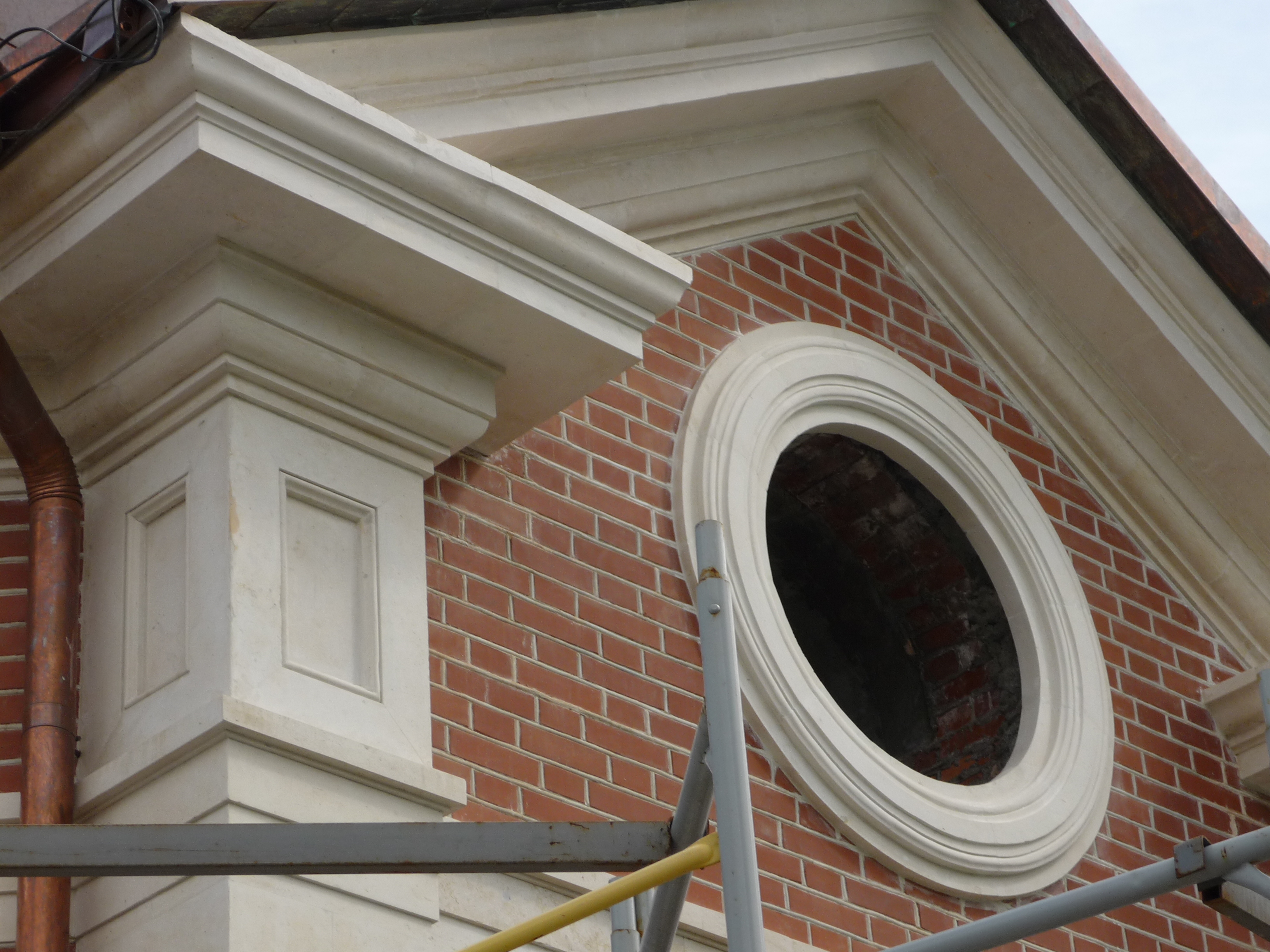 Венчающий карниз