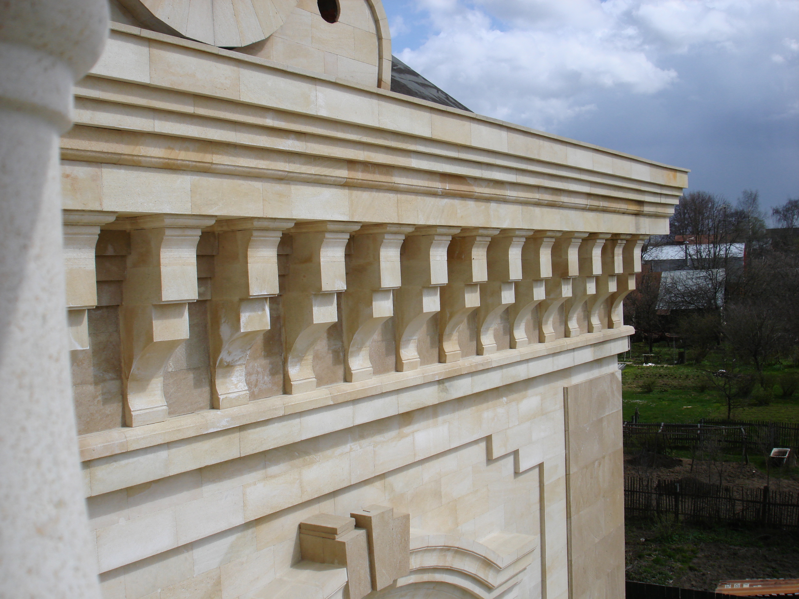 Венчающий карниз